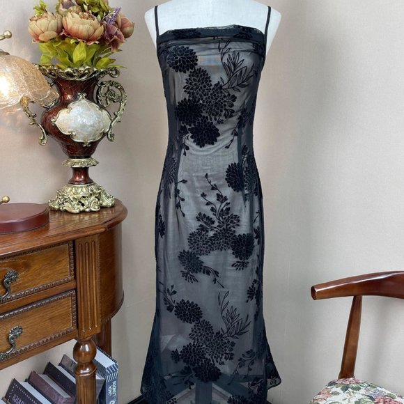 Tulle fully lined spaghetti strap bodycon dress. Small. - Picture 1 of 4